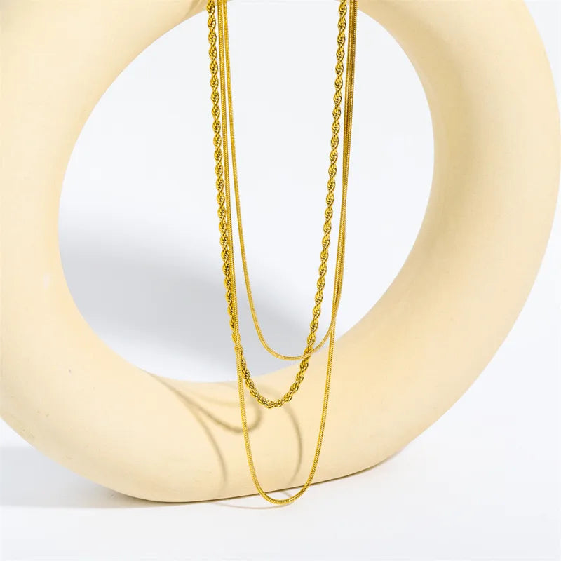 Collar Triple Acero Inoxidable Chapado En Oro