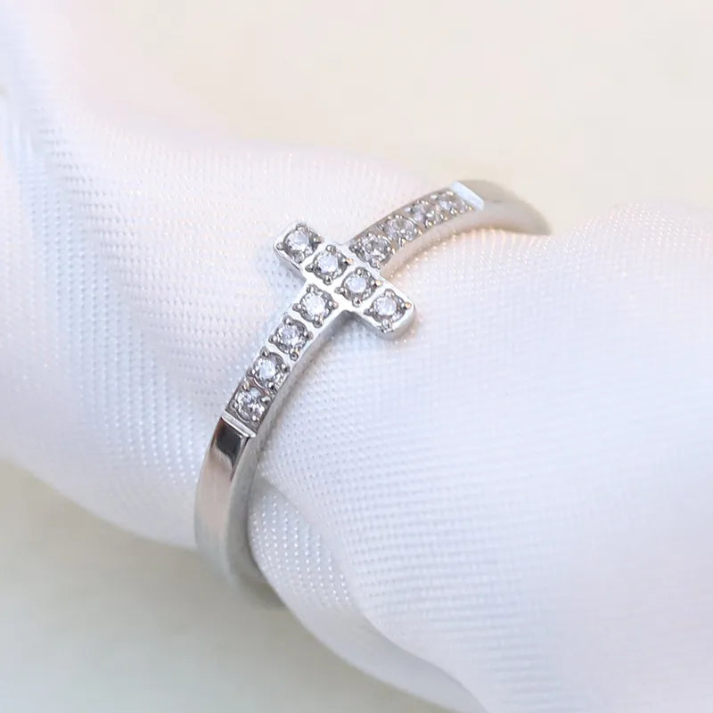 Anillo Cruz Elegante Plateado