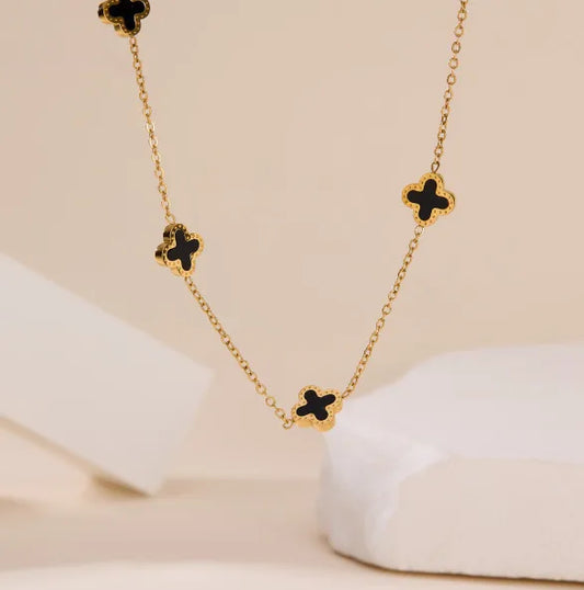 Collar Trébol Negro Acero Titanio