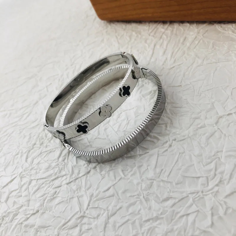Pulsera Trébol Acero Titanio