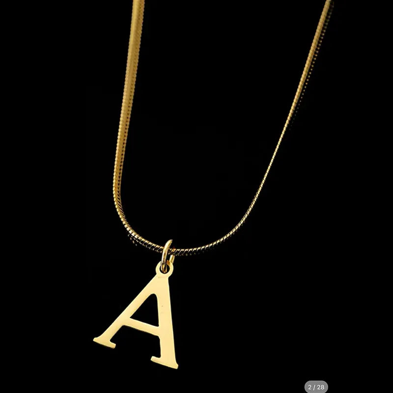 Collar Letra Acero Titanio