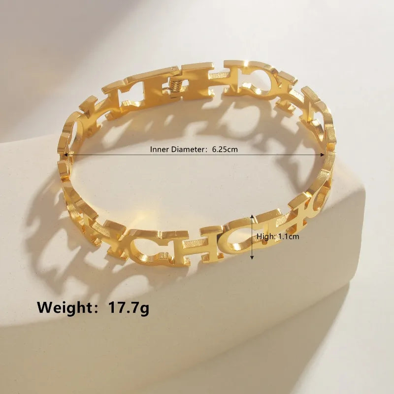Pulsera Letra Dorada Acero Inoxidable