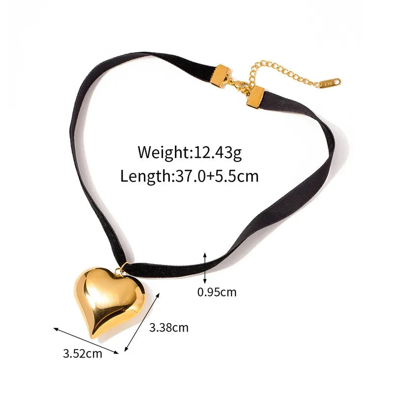 Chocker Negro Corazón Dorado