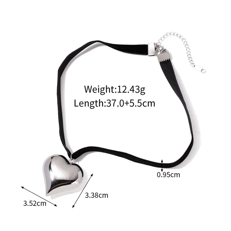 Chocker Negro Corazón Plateado