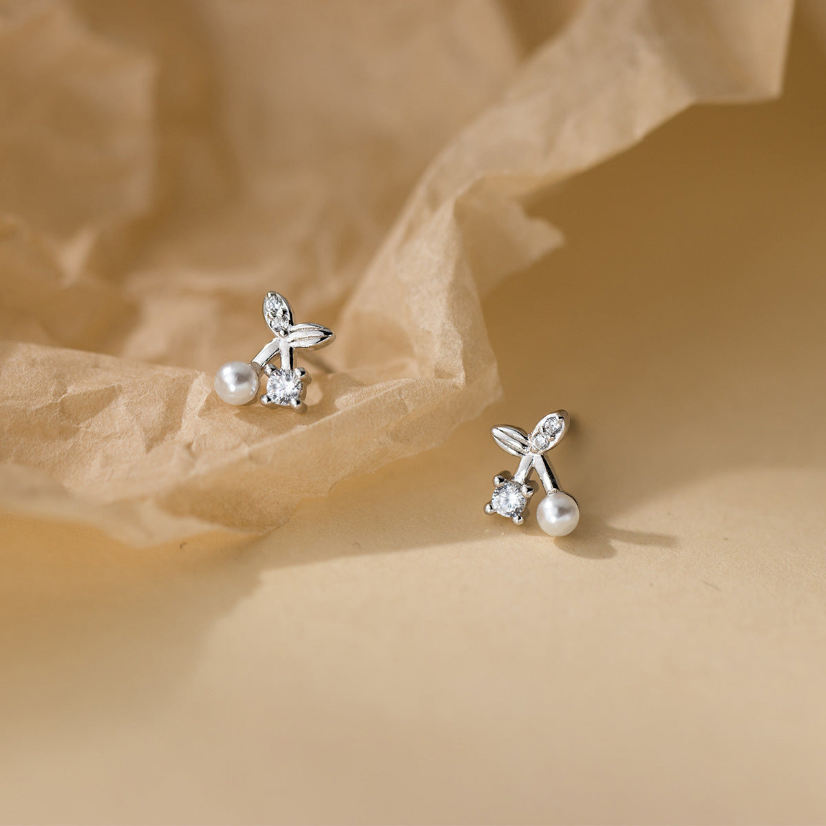 Aretes Cereza Perla Circón Plata De Ley 925