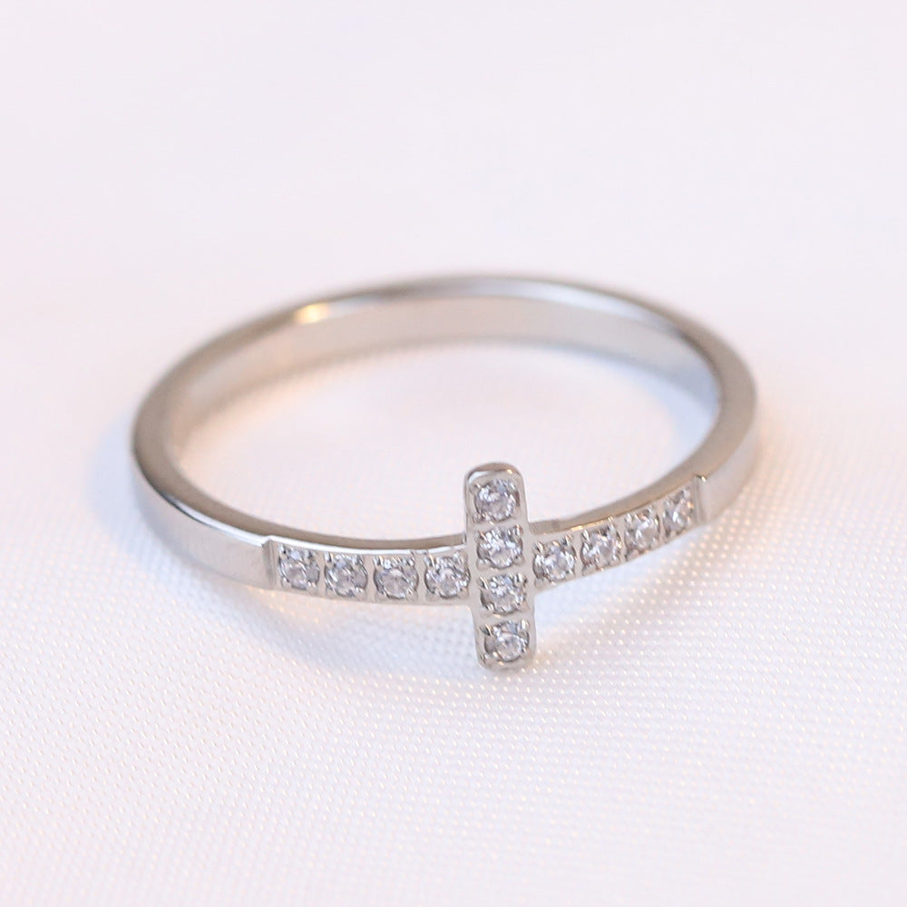 Anillo Cruz Elegante Plateado