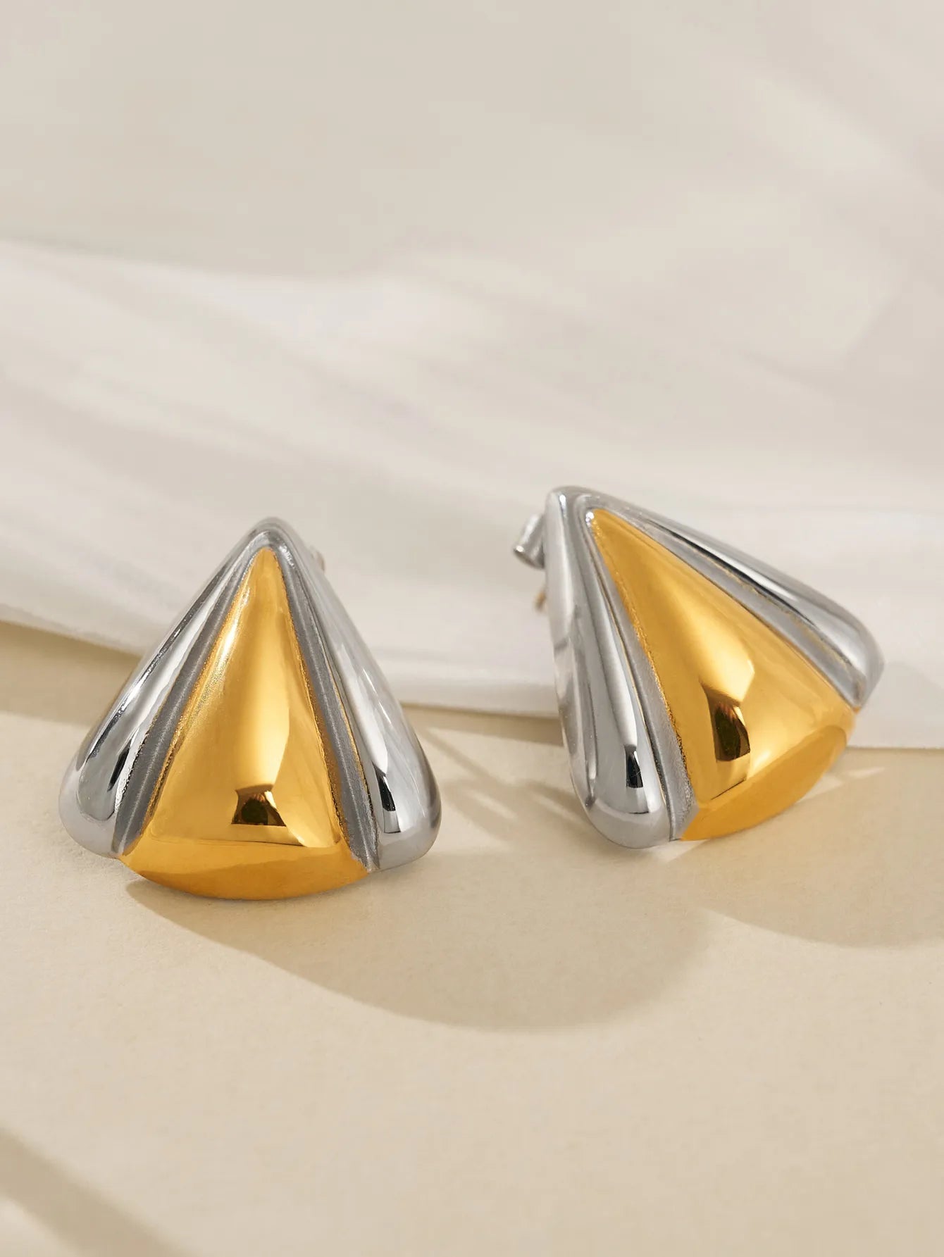 Aretes Triángulo Bicolor Acero Inoxidable