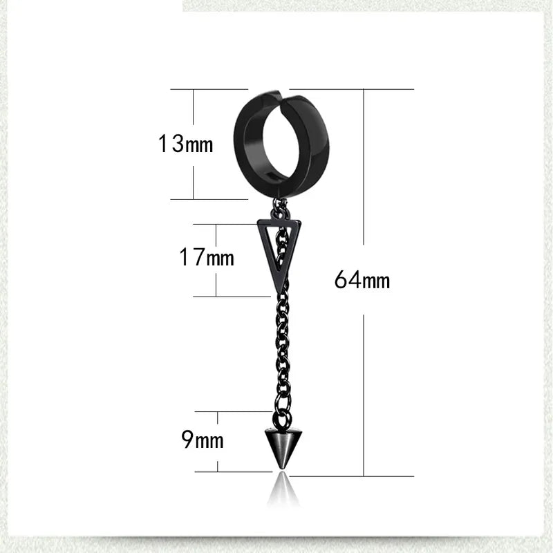 Clip De Oreja Punk Triangulo Negro