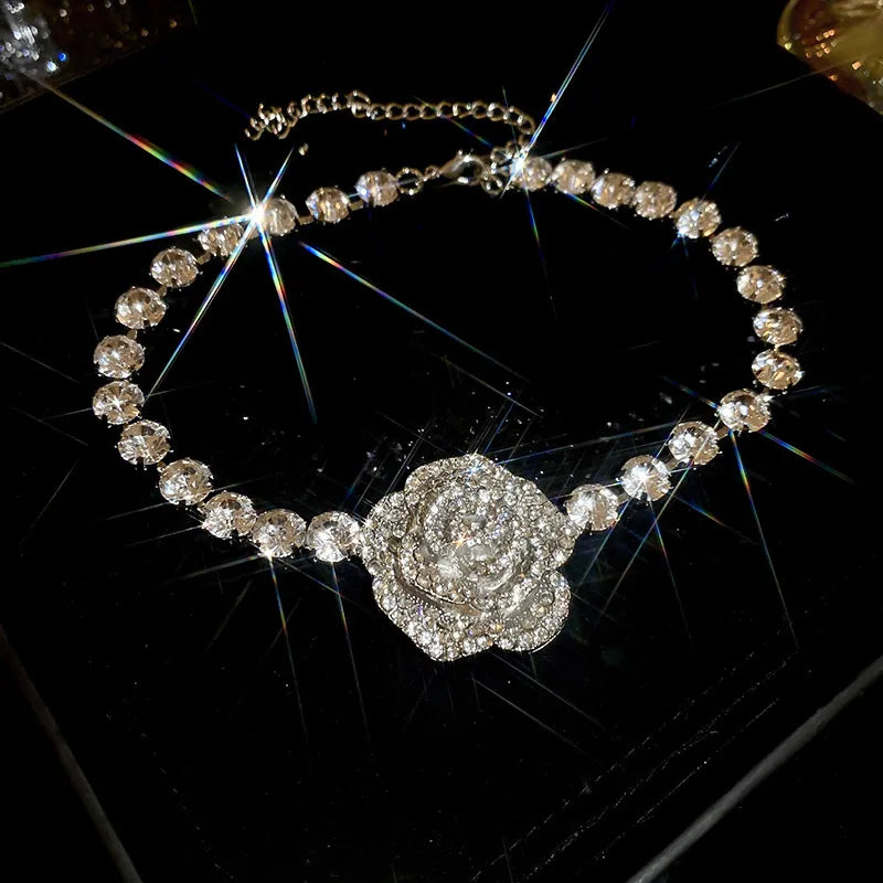 Gargantilla Flor Elegante Aleación