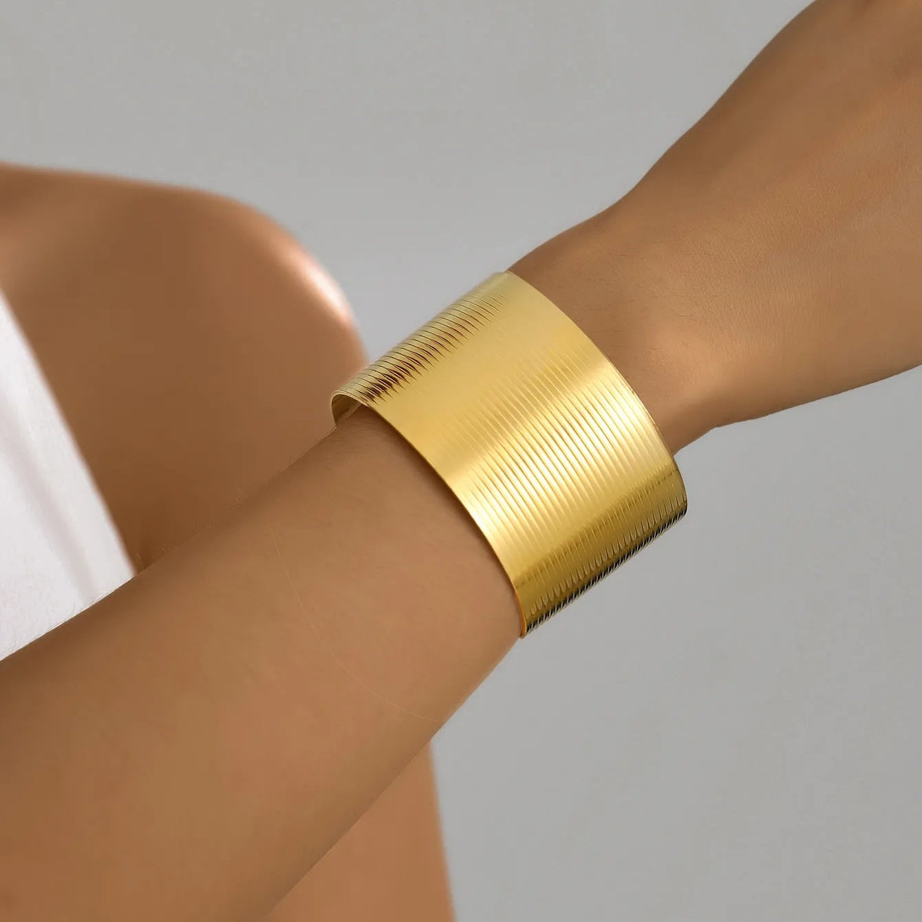 Pulsera Gruesa Rayas Acero Inoxidable