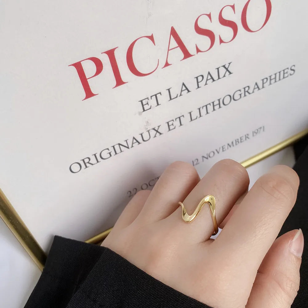 Anillo Ondulado Dorado Plata Esterlina S925