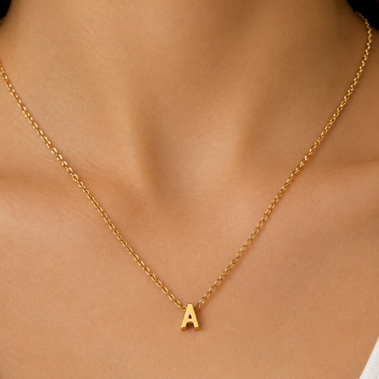 Collar Letra Dorado Acero Inoxidable