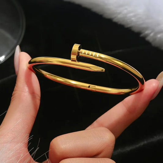Pulsera Clavo Dorada Acero Inoxidable