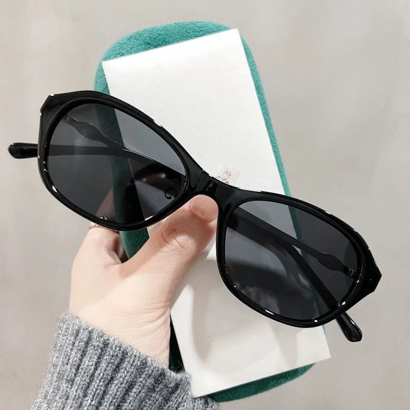 Gafas Sol Negro Marco Ovalado