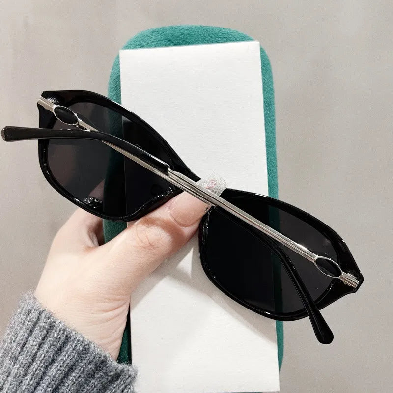 Gafas Sol Negro Marco Ovalado