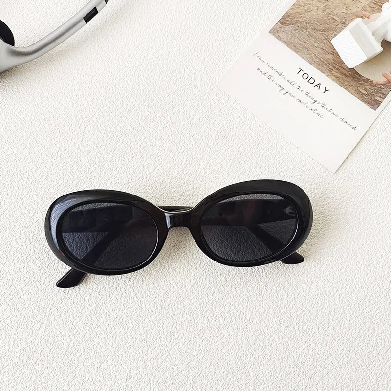 Gafas de Sol Negras Forma Oval
