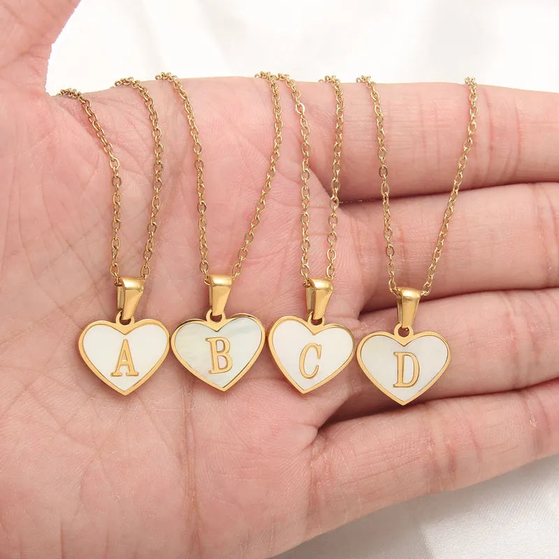 Collar Letra Corazón Acero Inoxidable