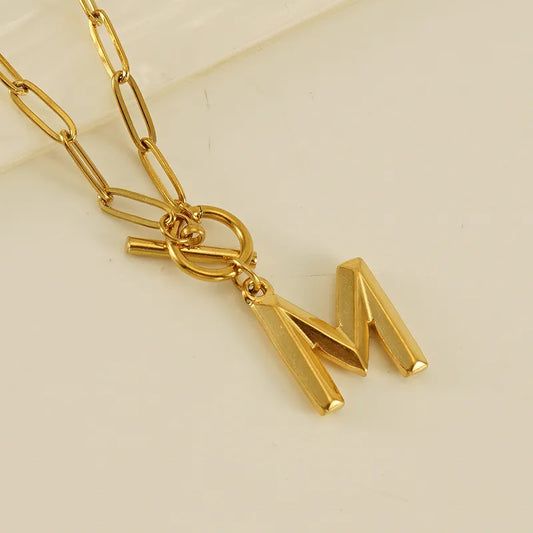 Collar Letra Dorado Acero Inoxidable