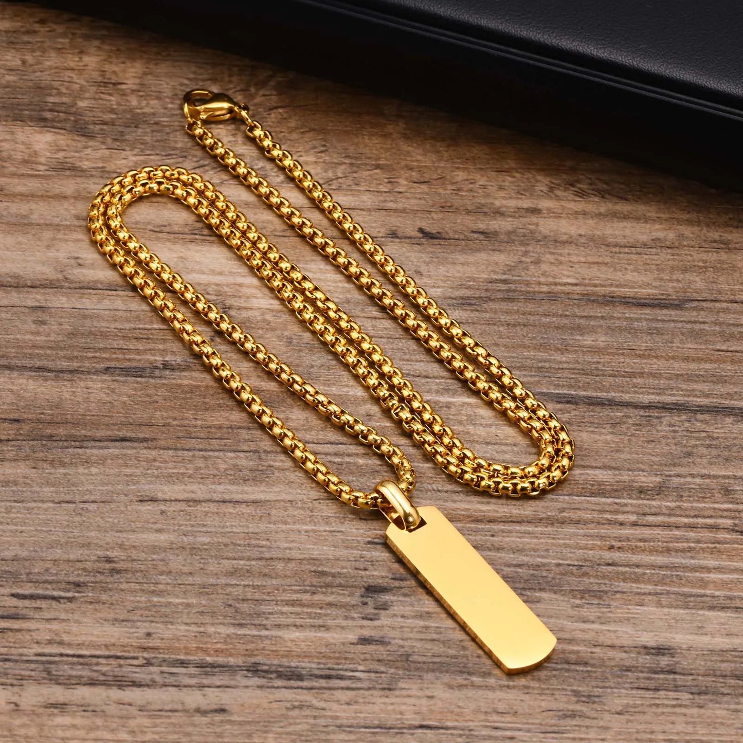 Collar Rectangular Dorado Acero Inoxidable